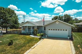1304 Linda Cir, Lebanon, MO 65536