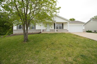 35 Robin Hood Dr, Troy, MO 63379