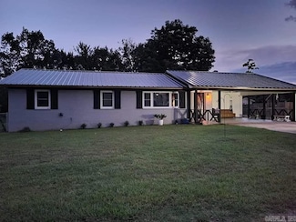 1139 Crescent Dr, Mena, AR 71953