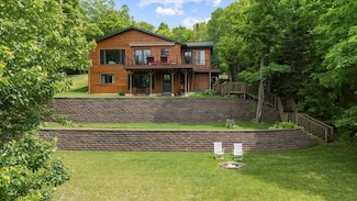 35649 Hill Dr, Grand Rapids, MN 55744