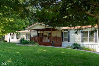 88 N Rosewood Cir, Rockville, IN 47872