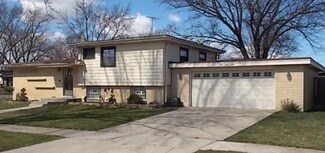 339 Homewood Ct, Chicago Heights, IL 60411