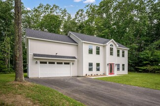 15 Country Dr, Old Orchard Beach, ME 04064