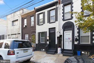 2528 Collins St, Philadelphia, PA 19125