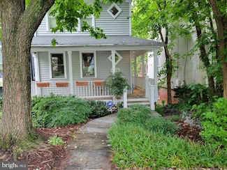4806 41st St NW, Washington, DC 20016