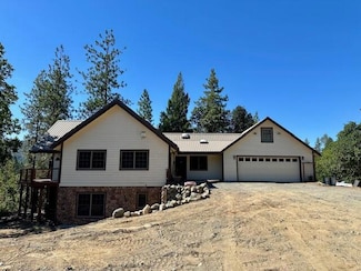 261 & 271 Salt Flat Rd, Lewiston, CA 96052