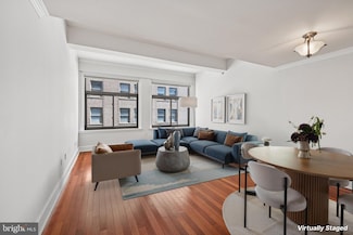 1500 Chestnut St Unit 8C, Philadelphia, PA 19102