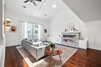 6140 Grand Blvd, Houston, TX 77021