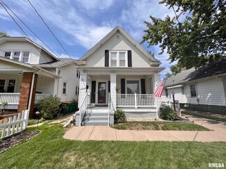 1929 W Clarke Ave, West Peoria, IL 61604