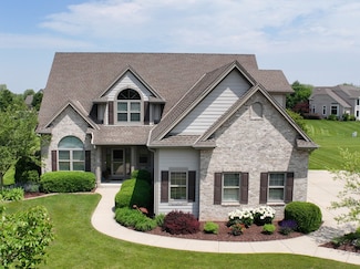 W176N5430 Highridge Dr, Menomonee Falls, WI 53051