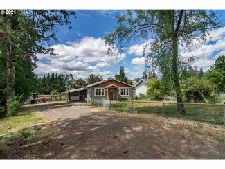 680 Grandview St, Glide, OR 97443