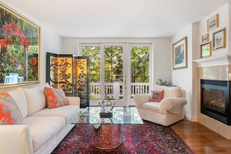 5 Wimbledon Ct, Ipswich, MA 01938