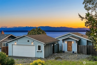 5478 Windmill Ln, Freeland, WA 98249