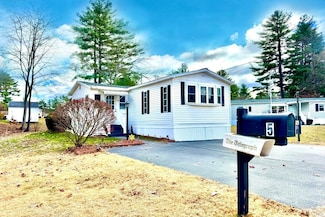 5 Plainfield Ln, Nashua, NH 03062