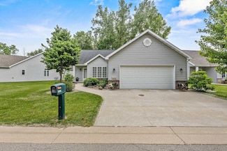 4923 W Woods Creek Ln, Appleton, WI 54913