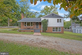 9644 Blake Ln, Fairfax, VA 22031