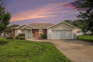 511 Dolinger Ct, Trimble, MO 64492