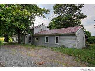 348 Bostwick Rd, Phelps, NY 14532