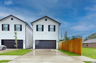 6211 Fairchild St, Houston, TX 77028