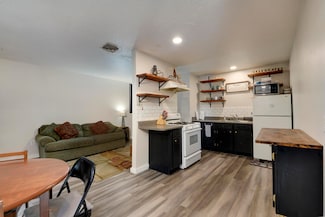 2800 Vail Ave SE Unit 120, Albuquerque, NM 87106