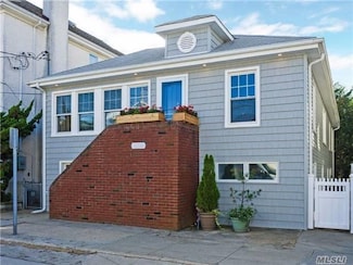 139 Hewlett Ave, Point Lookout, NY 11569