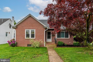 527 Eshelman St, Highspire, PA 17034