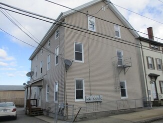 752 King Philip St, Fall River, MA 02724