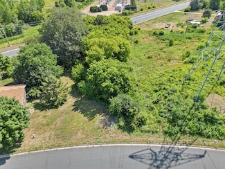 1417 Tyrone Dr, Shakopee, MN 55379