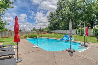1710 Brookside Dr, Purcell, OK 73080