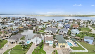 1114 Tiki Dr, Galveston, TX 77554