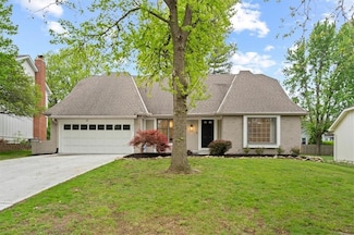 9221 W 113th St, Overland Park, KS 66210