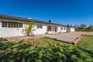 16610 Palm Ave, Anderson, CA 96007