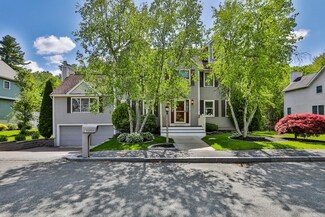 15 Dexter Ln, Wakefield, MA 01880