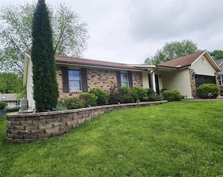 324 Trailview Ave, Saint Peters, MO 63376