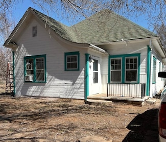 411 S Bluff Ave, Anthony, KS 67003