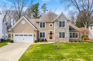 140 Sand Run Rd, Akron, OH 44313