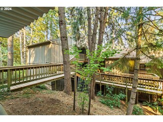 150 Treehill Loop Unit 150, Eugene, OR 97405