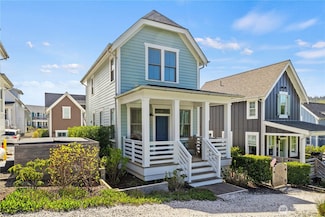 90 Flash Ln, Pacific Beach, WA 98571
