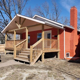 2126 SW Buchanan St, Topeka, KS 66611