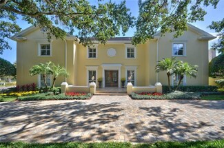 4902 Saint Croix Dr, Tampa, FL 33629