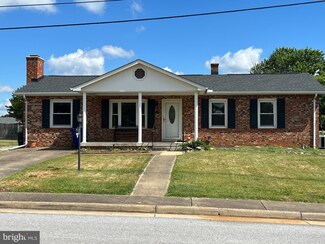 509 W 13th St, Front Royal, VA 22630