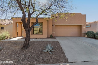 569 W Shadow Wood St, Green Valley, AZ 85614