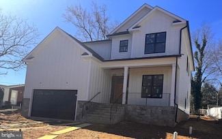 517 Walker St SW, Vienna, VA 22180