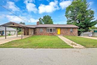 305 E 3rd St, Pevely, MO 63070