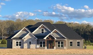 210 Breckinridge Dr, Chickamauga, GA 30707
