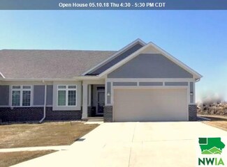 301 S Mickelson Ave, Vermillion, SD 57069