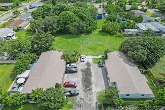 5808 W Park Rd, Hollywood, FL 33021