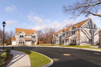 21 Goldfinch Ct Unit 21, Boston, MA 02126