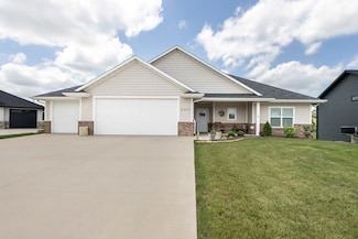 2207 Eldie Dr, Asbury, IA 52002