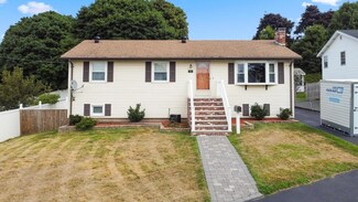 49 Summit St, Salem, MA 01970